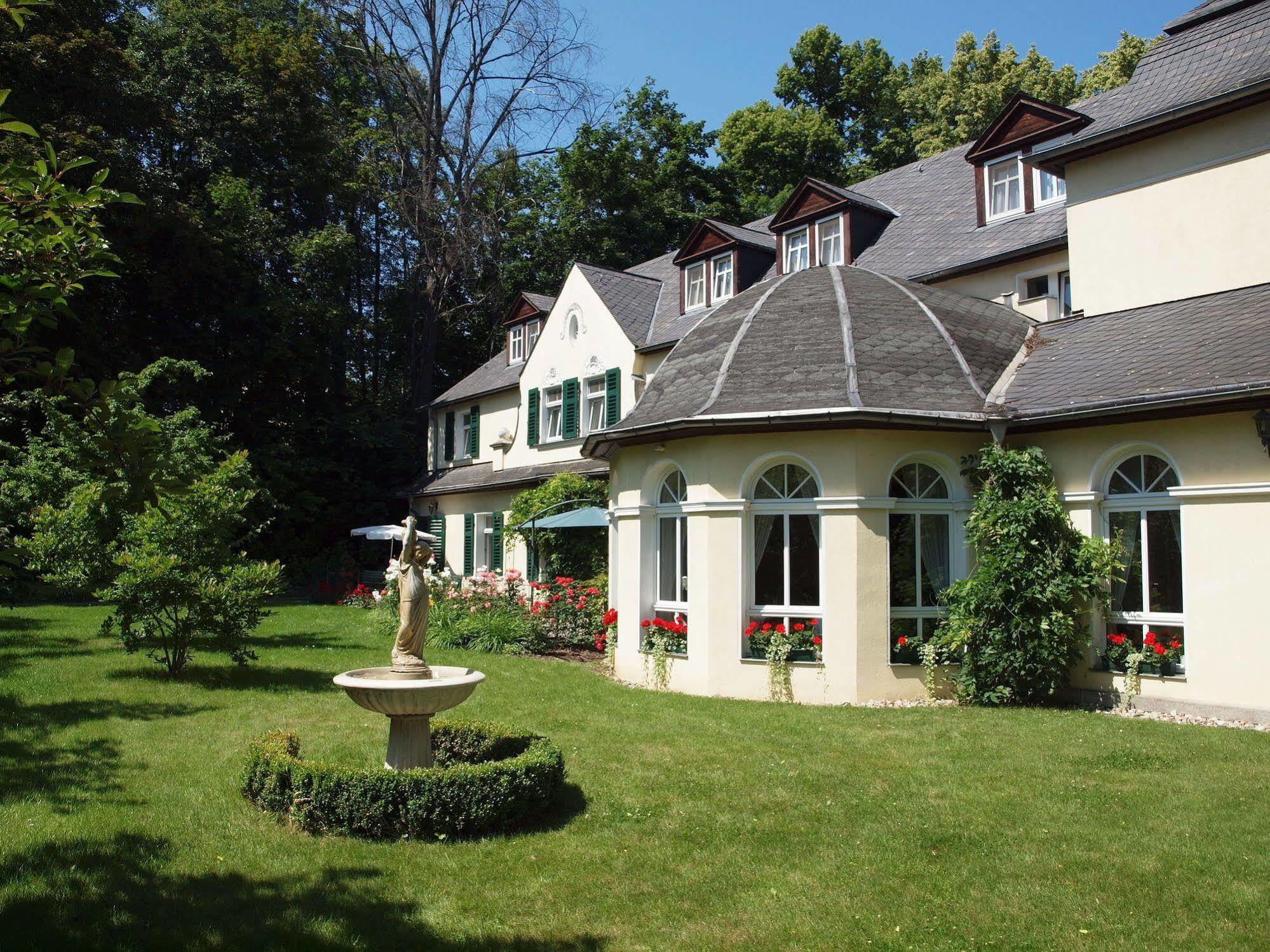 Hotel & Restaurant Bellevue Schmoelln Eksteriør bilde