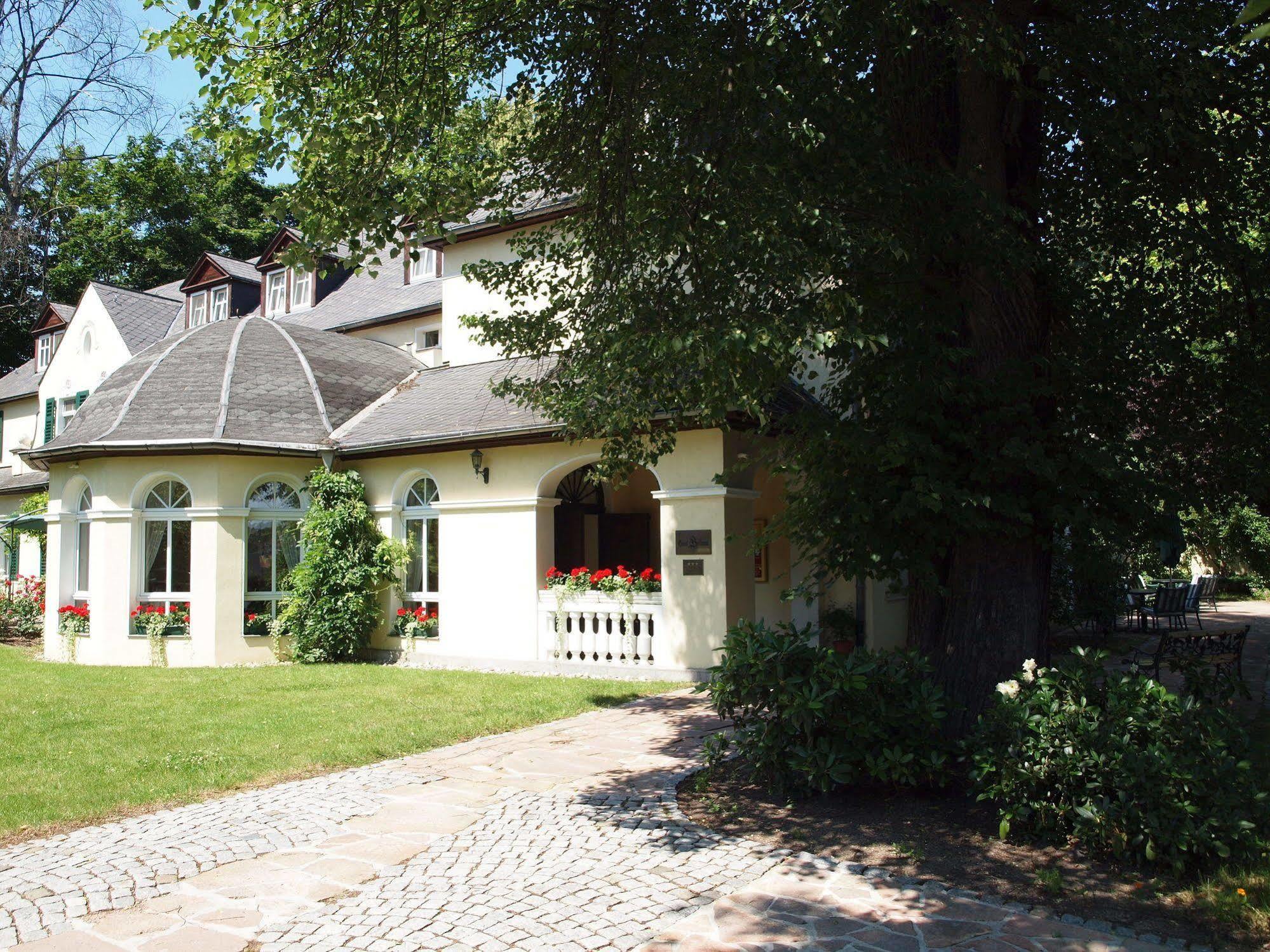 Hotel & Restaurant Bellevue Schmoelln Eksteriør bilde