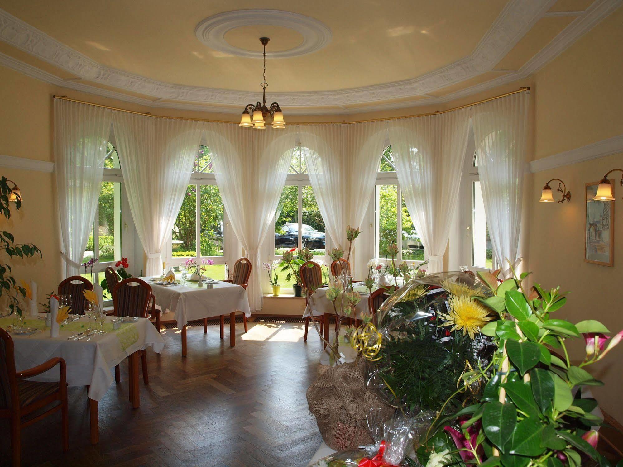Hotel & Restaurant Bellevue Schmoelln Eksteriør bilde