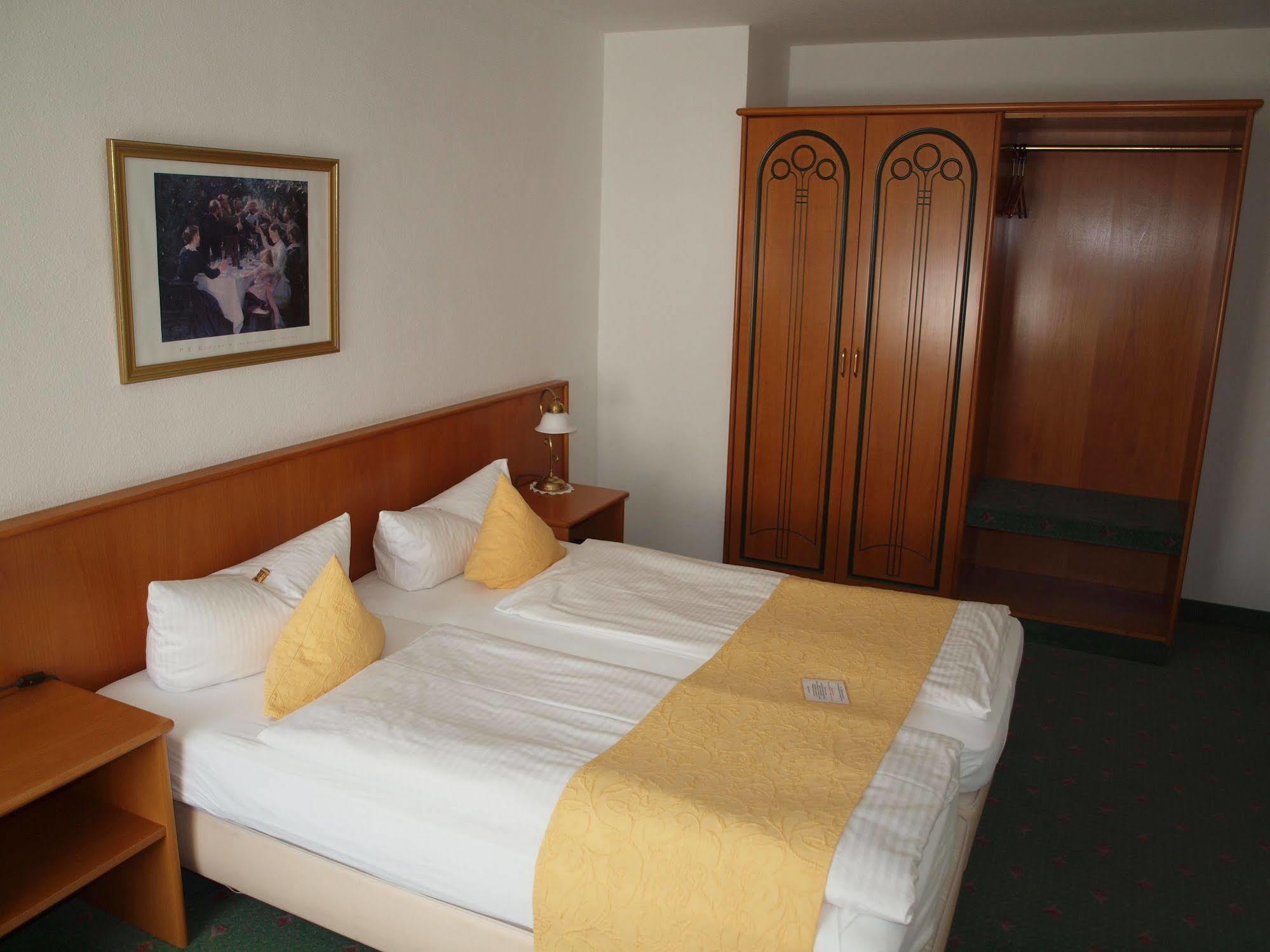 Hotel & Restaurant Bellevue Schmoelln Eksteriør bilde